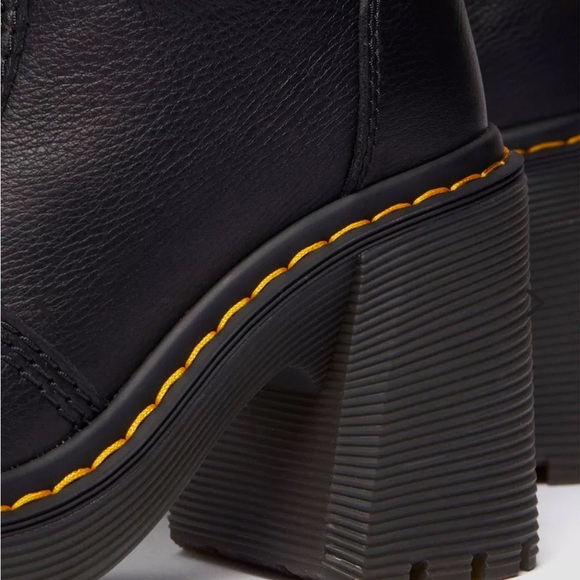 Kasey Virgina Doc Martens - Picture 2 of 9